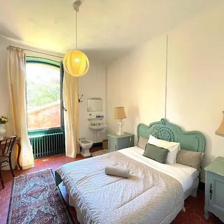 Villa Magdala-Chambre D'Hote 2 Bed and breakfast