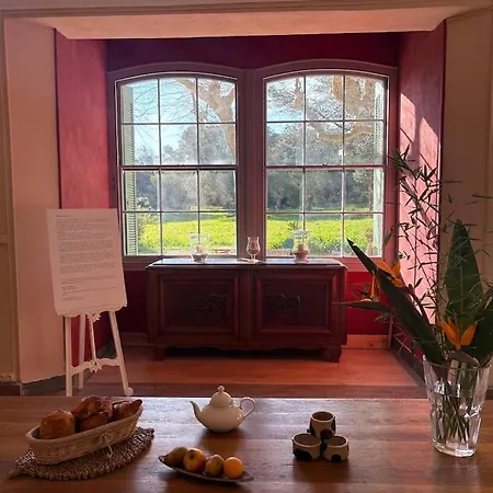 Villa Magdala-Chambre D'Hote 2 Bed & Breakfast